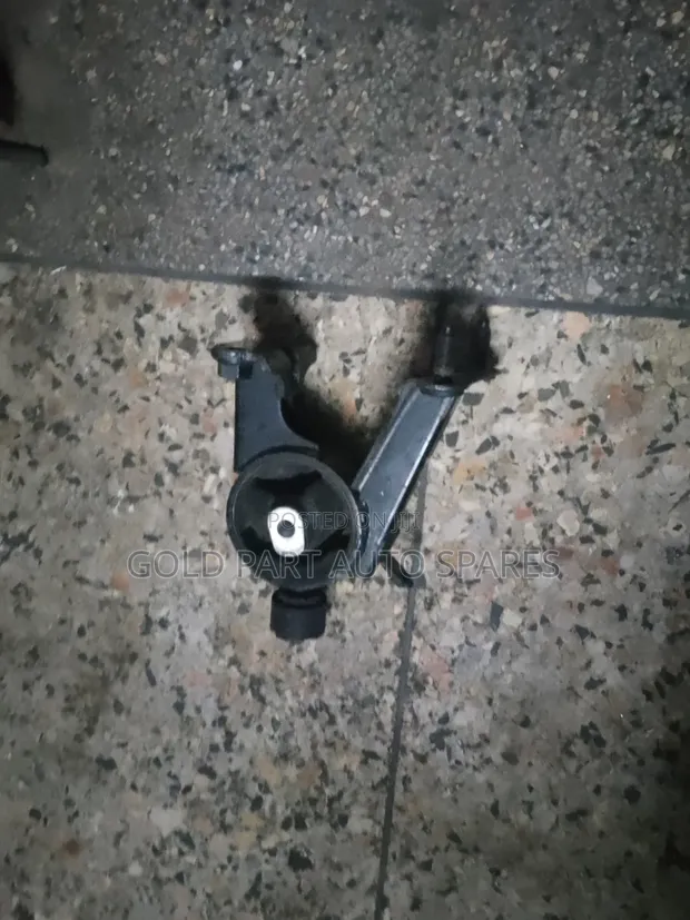Ex-Japan Control Arms for Toyota Auris - 1