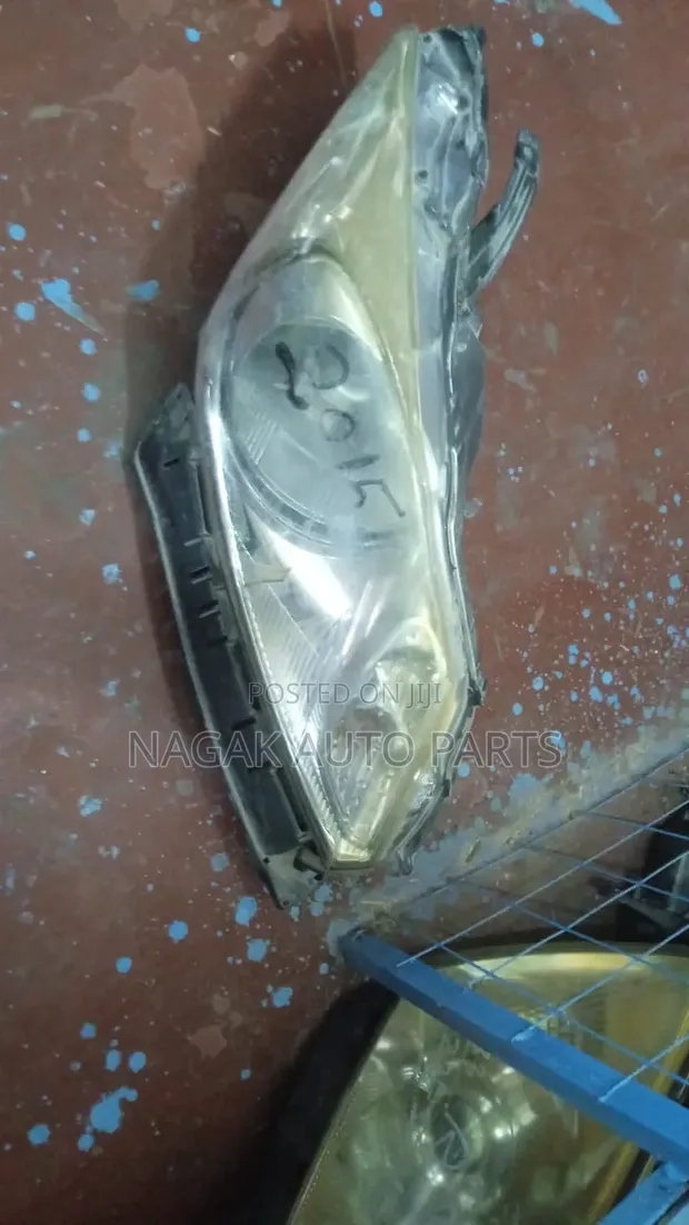 Honda Freed 2012 Xenon Headlight - 1