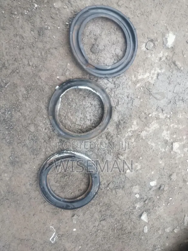Toyota RAV4 Spring Spacers (Zilizotumika) - 1