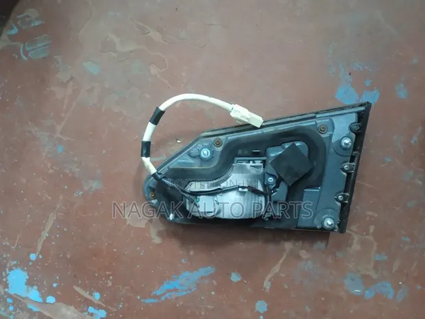Toyota Sai 2009 Bootlight - 1