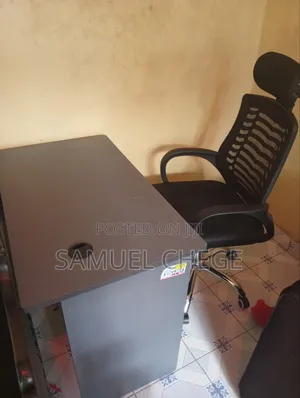 Seti ya Dawati na Kiti cha Ofisi