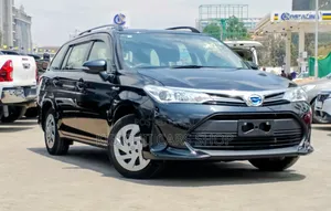 Toyota Corolla Fielder 1.5 Hybrid FWD 2020 Nyeusi