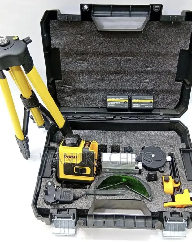 Dewalt 16-Line 360° Green Laser Level - 1