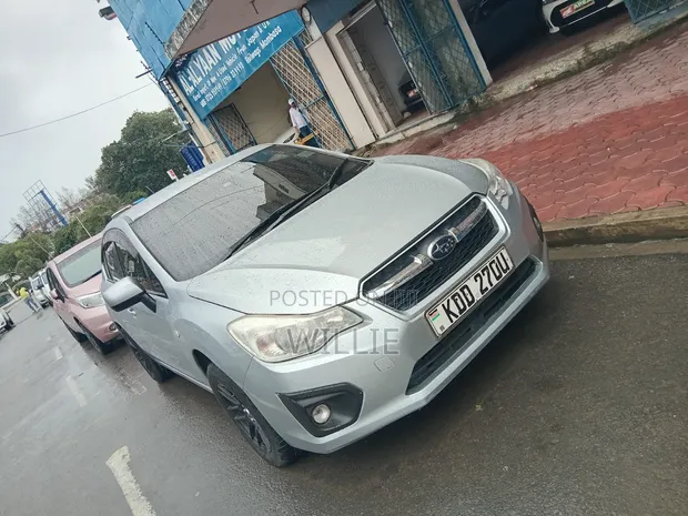 Subaru Impreza G4 2014 Nyeupe - 1