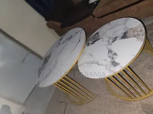 Seti ya Meza ya Kula ya Marumaru na Miguu ya Dhahabu