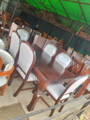 Classic Mahogany Dining Set na Viti vya Cushion