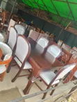 Classic Mahogany Dining Set na Viti vya Cushion - 1