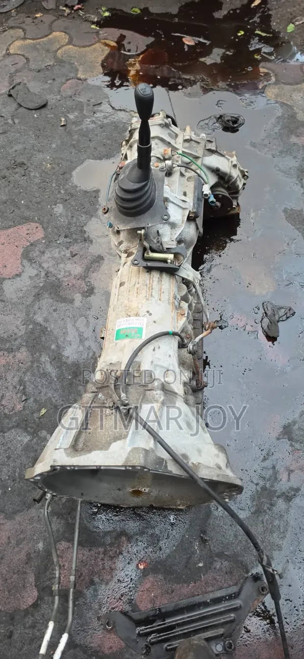 Toyota Land Cruiser Prado 95 Series 1KZ Gearbox - 1