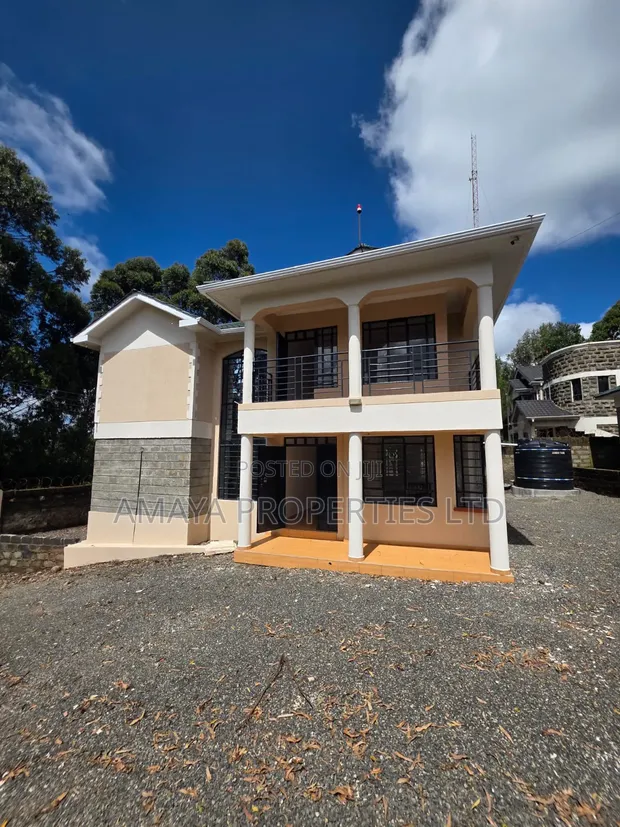 Nyumba ya Vyumba 4 vya Kulala (Mansion) Inauzwa Ngong CBD, Baboon Crescent - 1