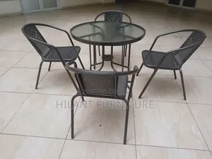 4-Seater Outdoor Mesh Dining Set with Round Glass Table