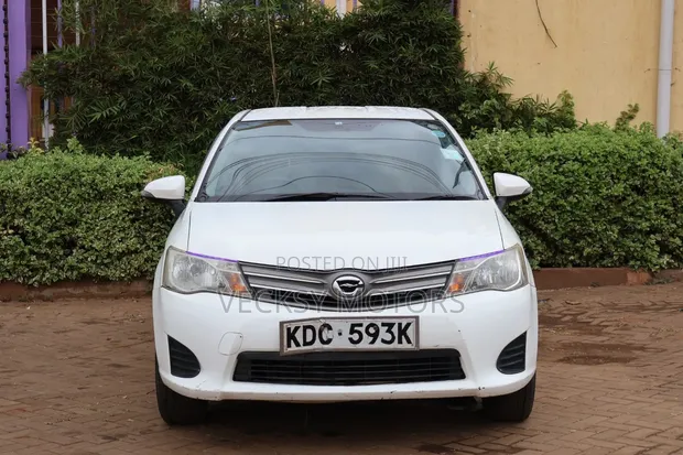 Toyota Axio 2014 Nyeupe - 1