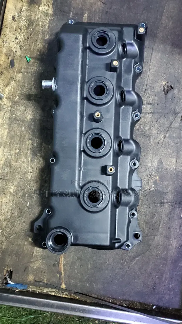 Toyota 1KD Top Cover HiAce - 1