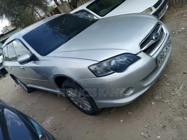 Subaru Legacy 2009 Silver - 1
