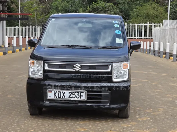 Suzuki Wagon R 2019 Nyeusi - 1