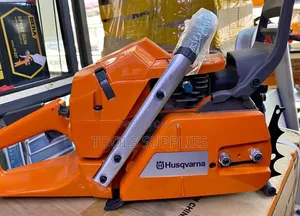 Husqvarna 272 Power Saw