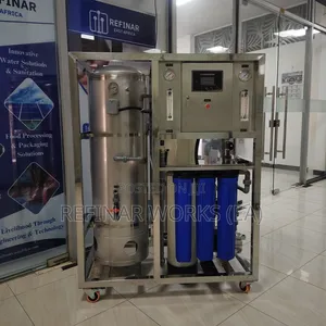 Refinar 250 LPH RO Plant ya Kusafisha Maji (Wafanyakazi 200-500)