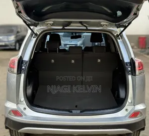 Toyota RAV4 2017 Nyeupe