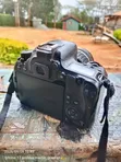 Kamera ya Canon 77D DSLR - 4