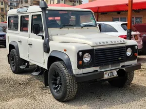 Land Rover Defender 110 Station Wagon 2011