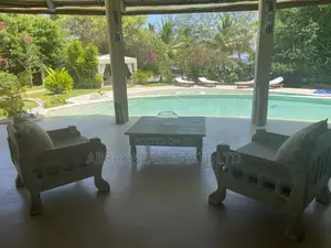 Nyumba ya Vyumba 5 vya Kulala ya Kifahari Pwani ya Diani Inauzwa