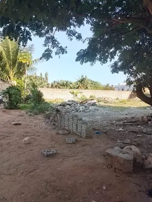 100x100 Plot in Sunpark, Malindi