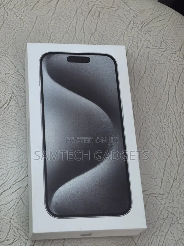 Apple iPhone 15 Pro Max 256GB Mpya Nyeusi - 1