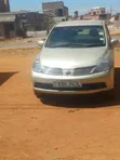 Nissan Tiida 1.5L 16V 2006 Gold - 2