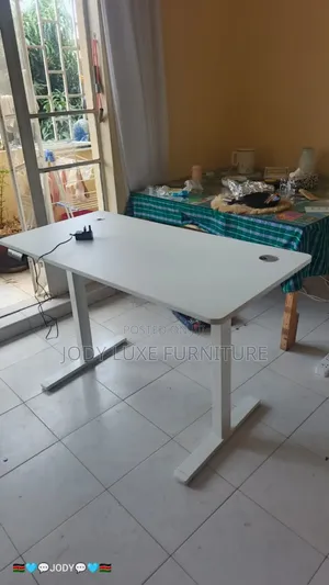 1.2m Electric Adjustable Desk - Brand New