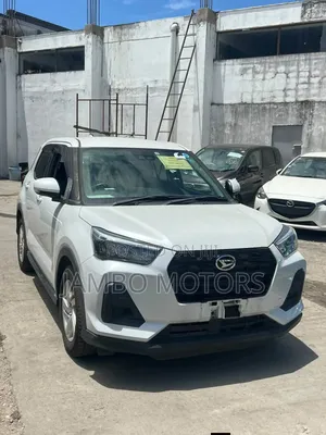 Daihatsu Rocky 2020 Nyeupe