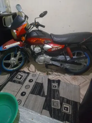 TVS HLX Plus ES 2019 Nyekundu