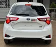 Toyota Vitz 1.5 FWD Hybrid 5dr 2019 Nyeupe - 4