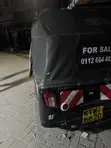 Piaggio Scooter 2023 Nyeusi - 4