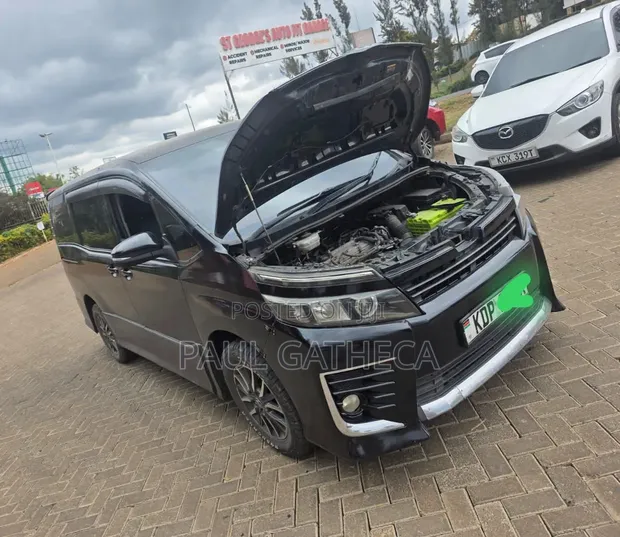 Toyota Voxy 2016 Black - 1