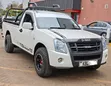 Isuzu D-MAX 2009 Nyeupe - 2