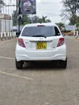 Toyota Vitz 1.3 FWD 3dr 2013 Nyeupe - 5