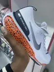 Nike ZoomX Invincible Run Flyknit 3 - 2