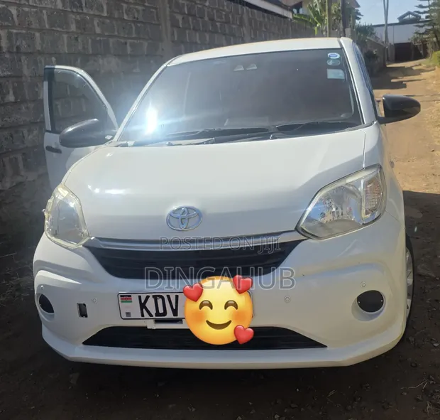 Toyota Passo 1.0 FWD 2019 Nyeupe - 1