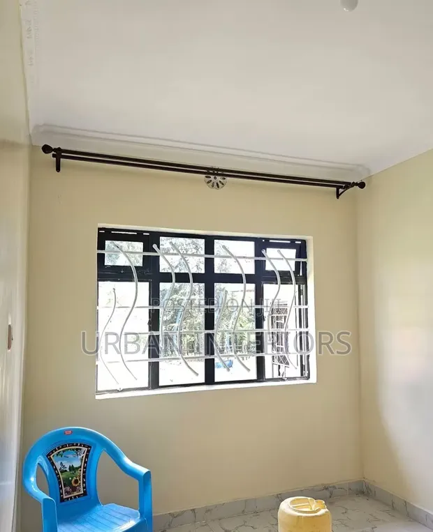 Budget Curtain Rods & Accessories - 1
