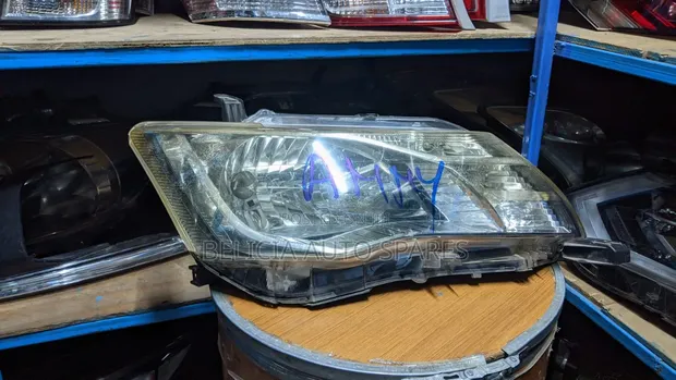 Toyota Corolla Fielder 2012 Xenon Headlight (Used) - 1