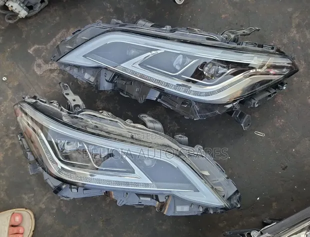 Toyota Crown 2020 Xenon Headlight - 1