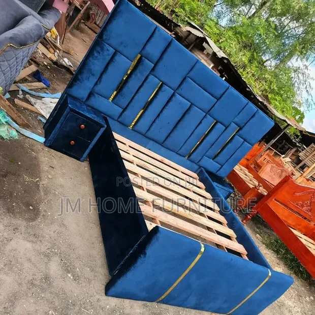 Modern 5x6 King Size Bed Frame - 1