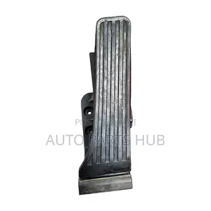 Mercedes-Benz W204 Accelerator Pedal Assembly