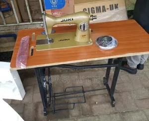 Juki Sewing Machine na Stand ya Juakali