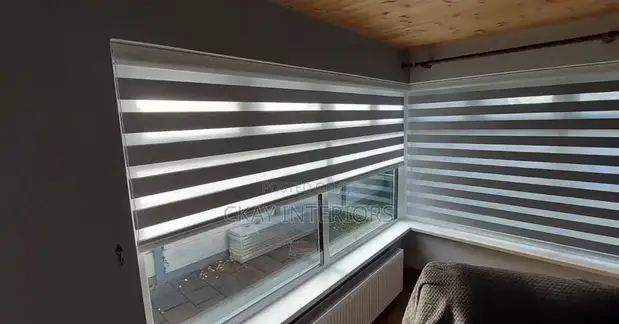 Horizontal Blinds for Offices - 1