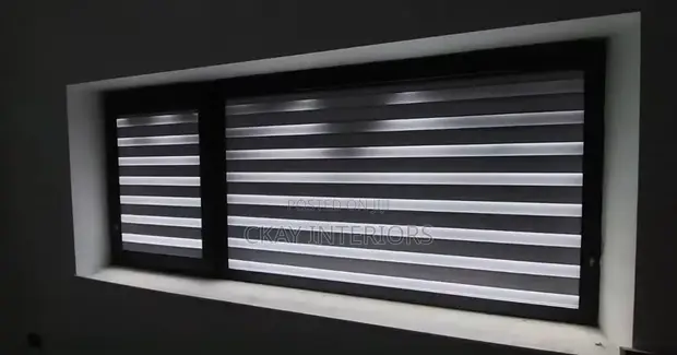 Horizontal Office Window Blinds - 1