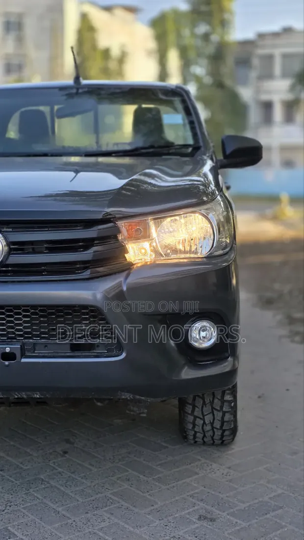 Toyota Hilux Revo Double Cab 2.4 Diesel RWD 2021 - 1