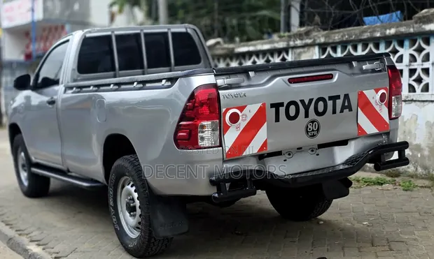 Toyota Hilux Revo Double Cab Diesel 2.4 RWD 2022 - 1