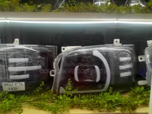 Taa za Mbele za LED za Toyota Hiace 2005-2010