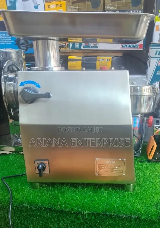 Heavy-Duty TK-32 Commercial Electric Meat Mincer - 1