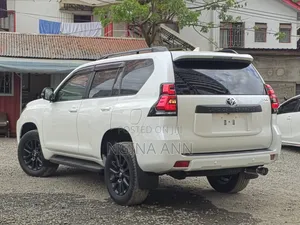 Toyota Land Cruiser Prado 2.8 TX-L 2022 White